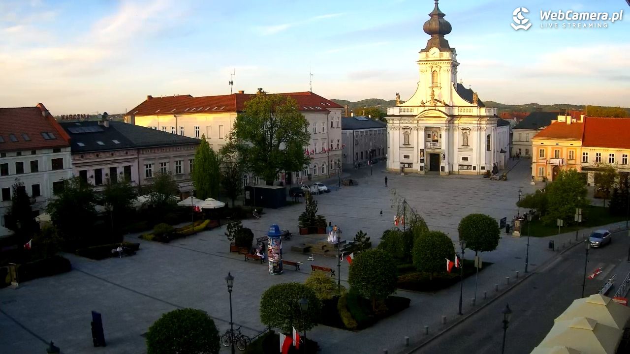 Wadowice - widok na rynek w 4K - 04 maj 2026, 19:41