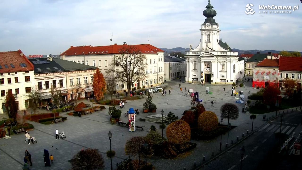 Wadowice - widok na rynek w 4K - 02 listopad 2025, 13:00