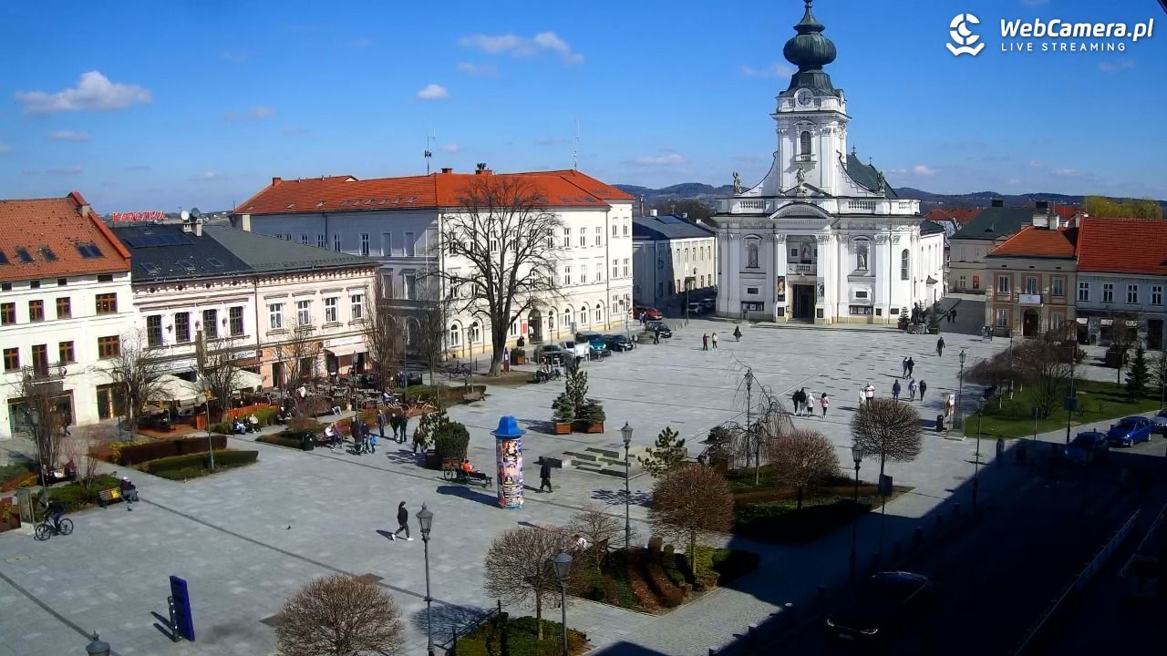 Wadowice - widok na rynek w 4K - 21 marzec 2026, 12:14