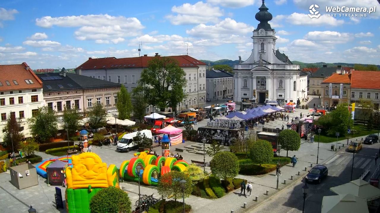 Wadowice - widok na rynek w 4K - 26 kwiecień 2025, 12:57