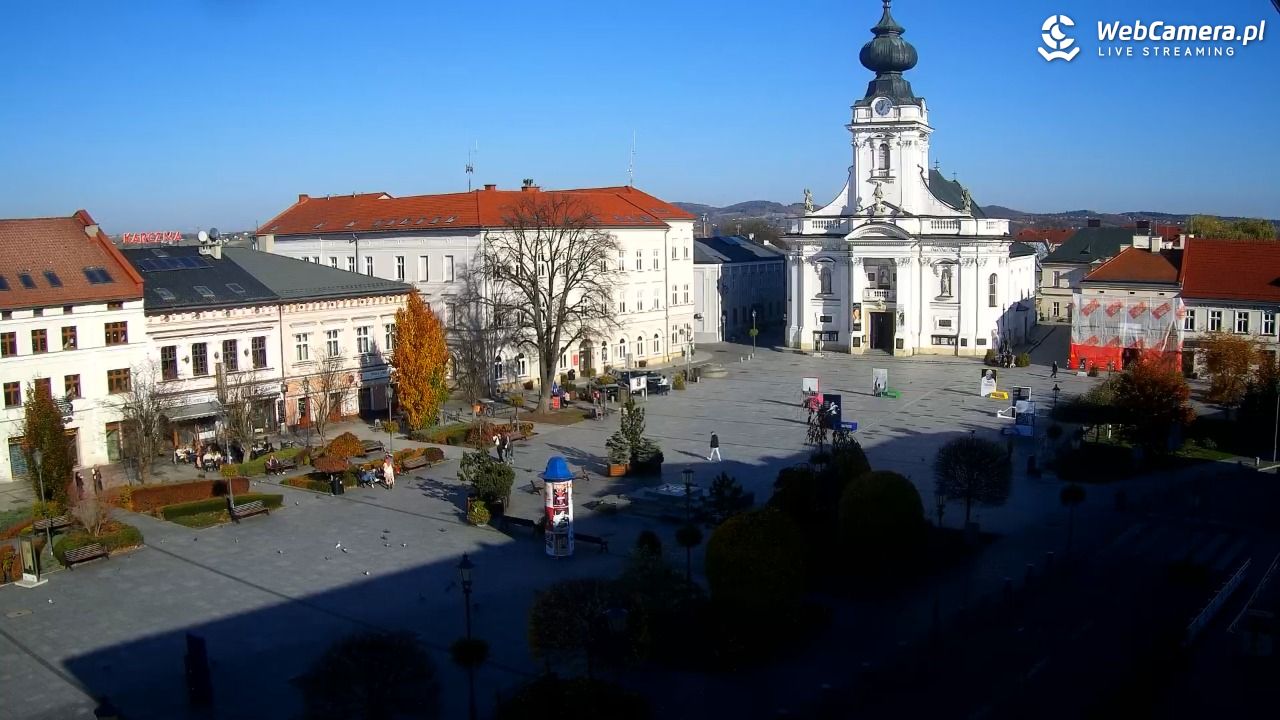 Wadowice - widok na rynek w 4K - 01 listopad 2025, 12:58