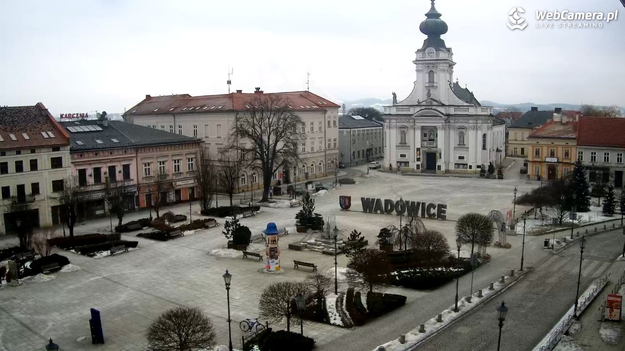 Wadowice - widok na rynek w 4K - 01 luty 2026, 08:16