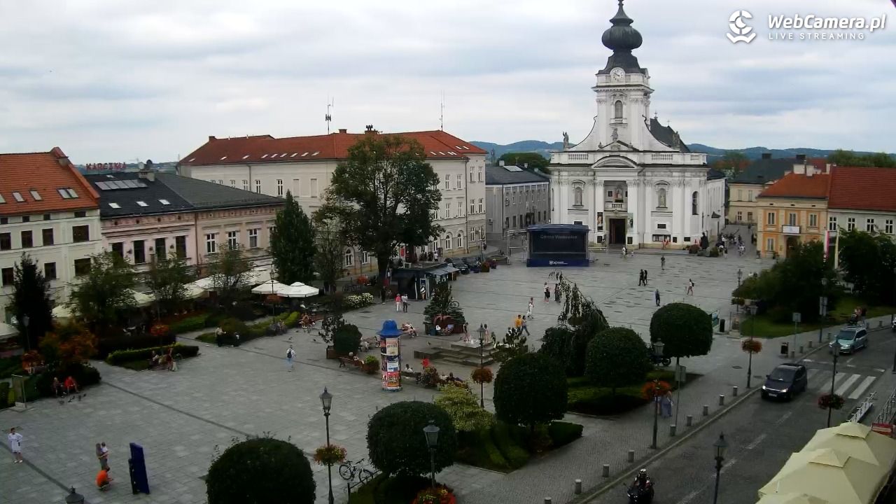 Wadowice - widok na rynek w 4K - 02 sierpień 2026, 16:36