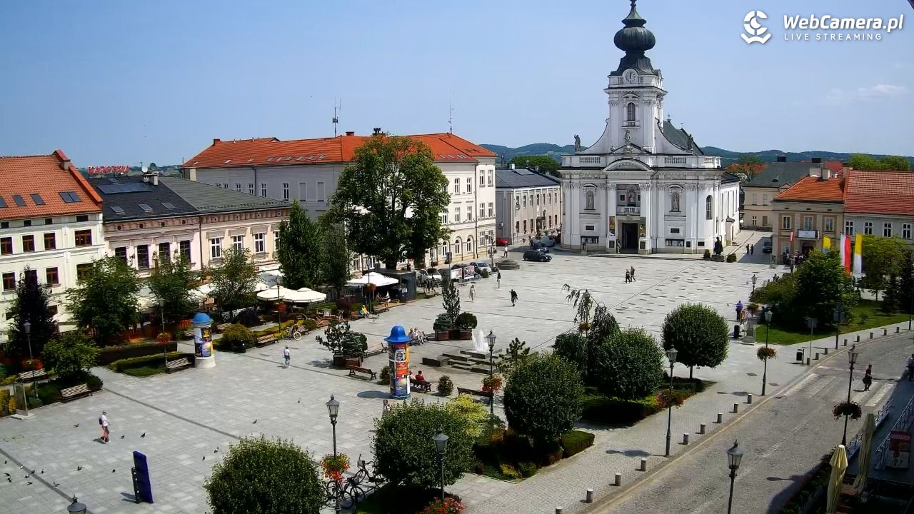 Wadowice - widok na rynek w 4K - 10 czerwiec 2025, 12:03