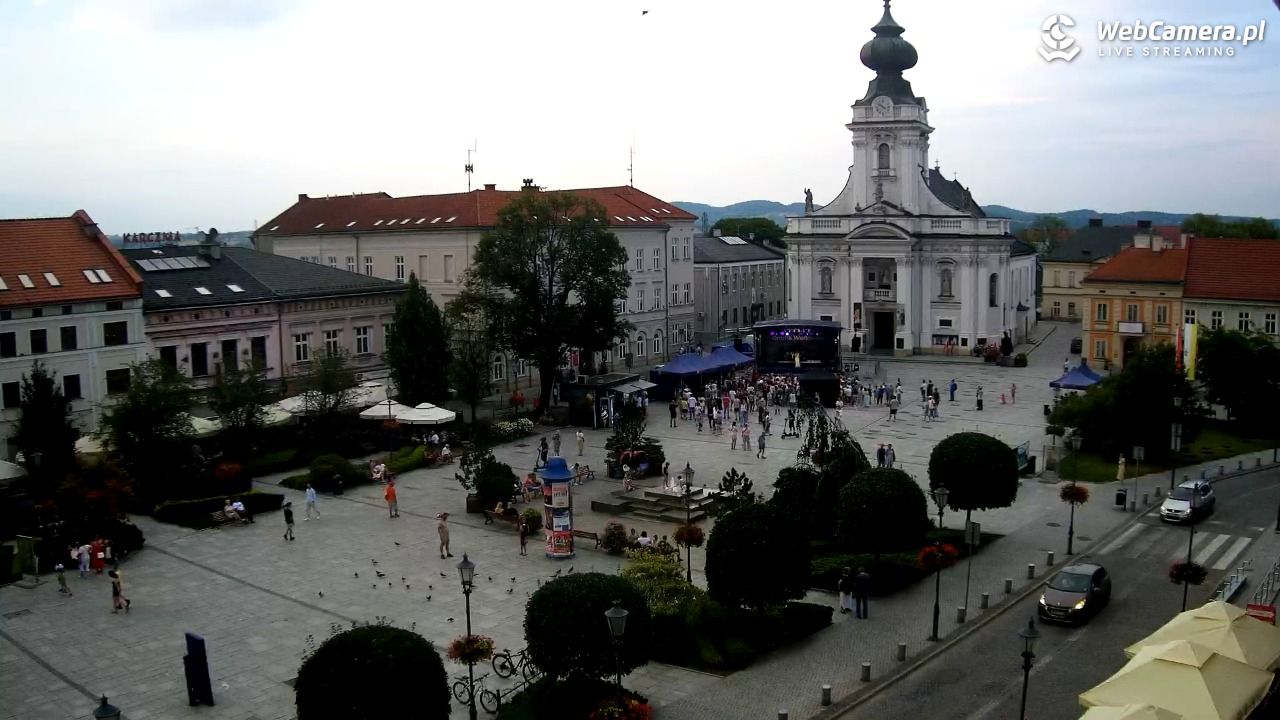 Wadowice - widok na rynek w 4K - 01 sierpień 2026, 19:20