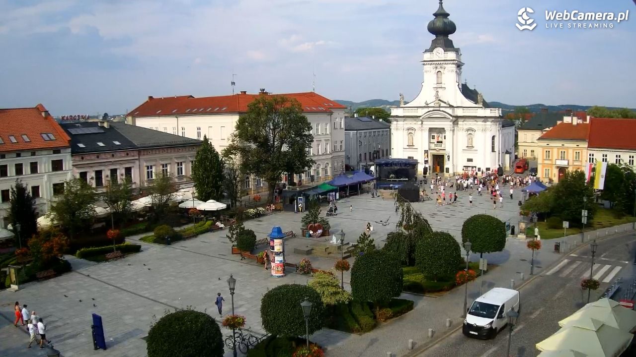 Wadowice - widok na rynek w 4K - 01 sierpień 2026, 16:58