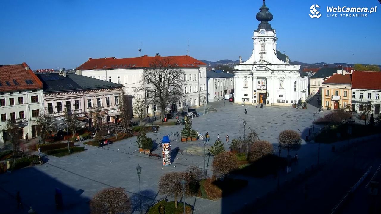 Wadowice - widok na rynek w 4K - 18 marzec 2026, 15:25