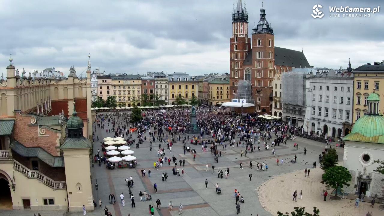 Kraków - widok na Rynek z hotelu - 04 czerwiec 2026, 12:33