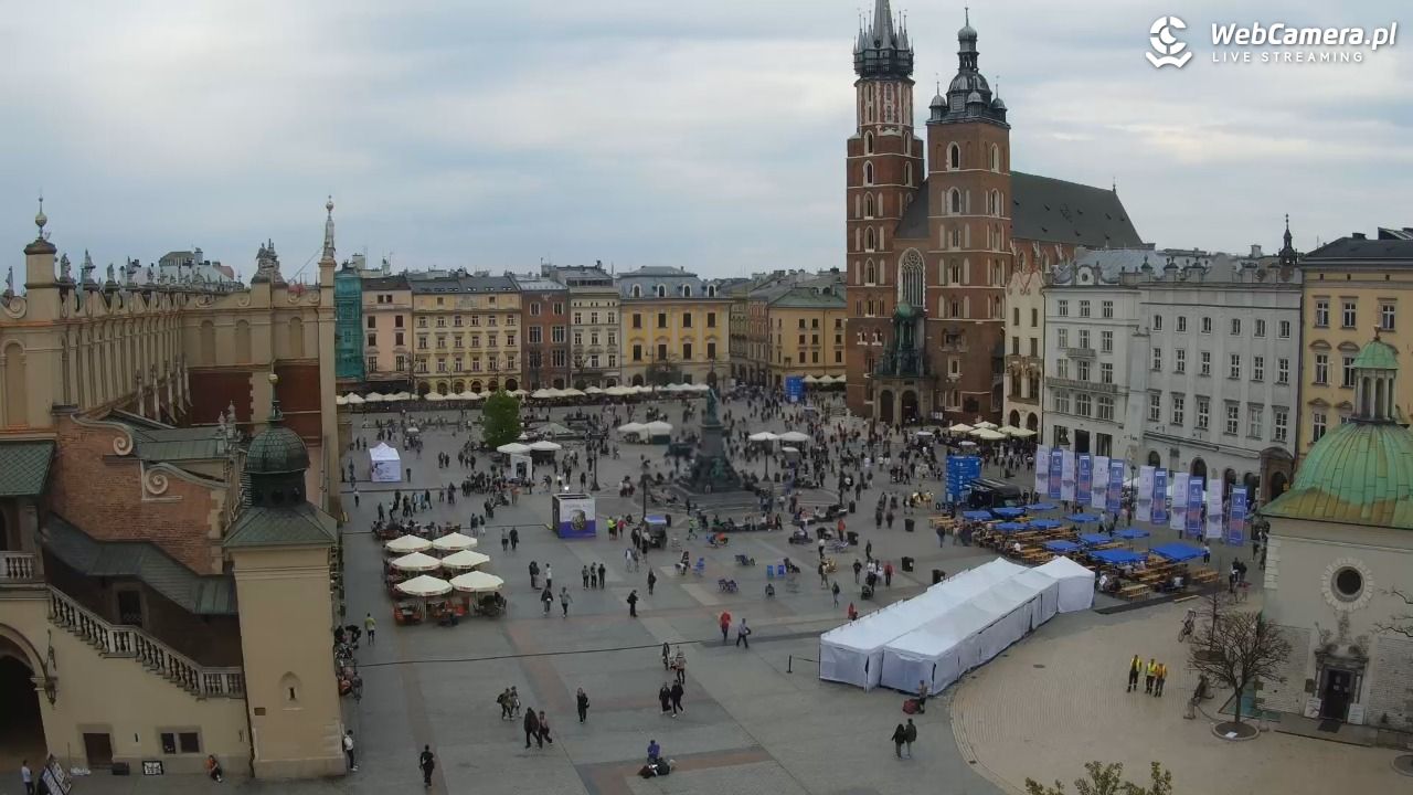 Kraków - widok na Rynek z hotelu - 19 kwiecień 2026, 16:00