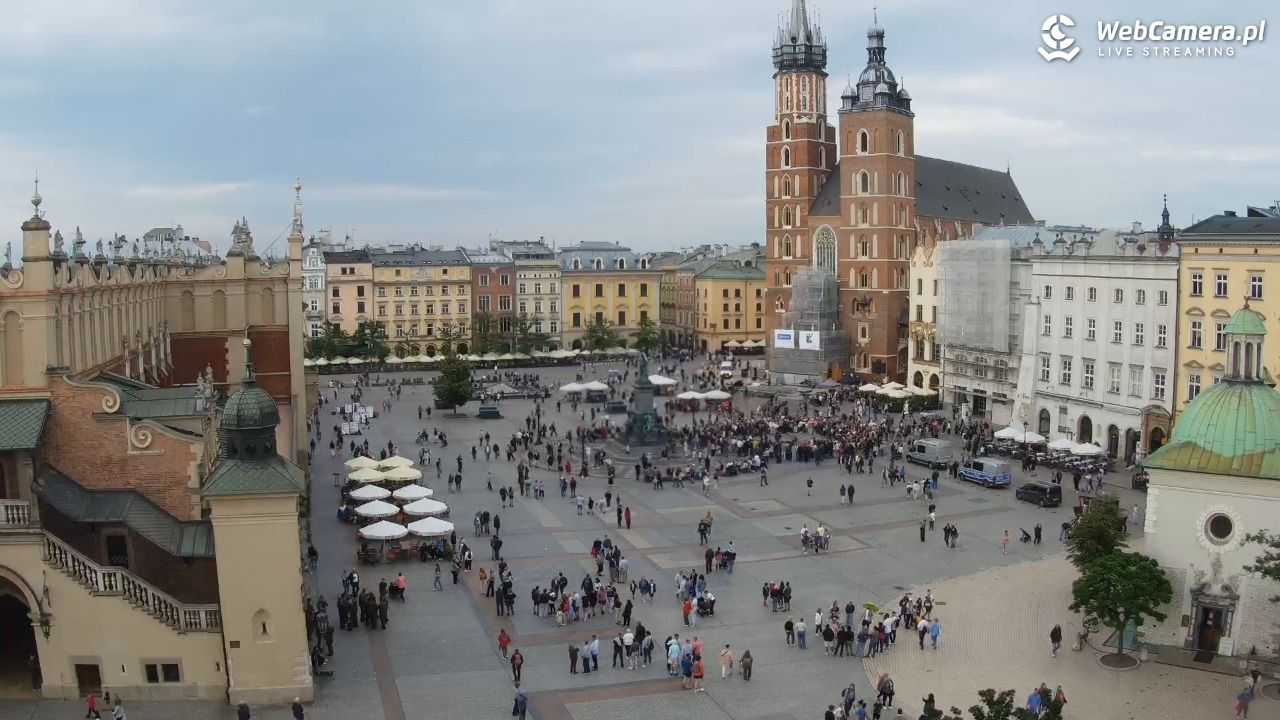 Kraków - widok na Rynek z hotelu - 04 czerwiec 2026, 17:28