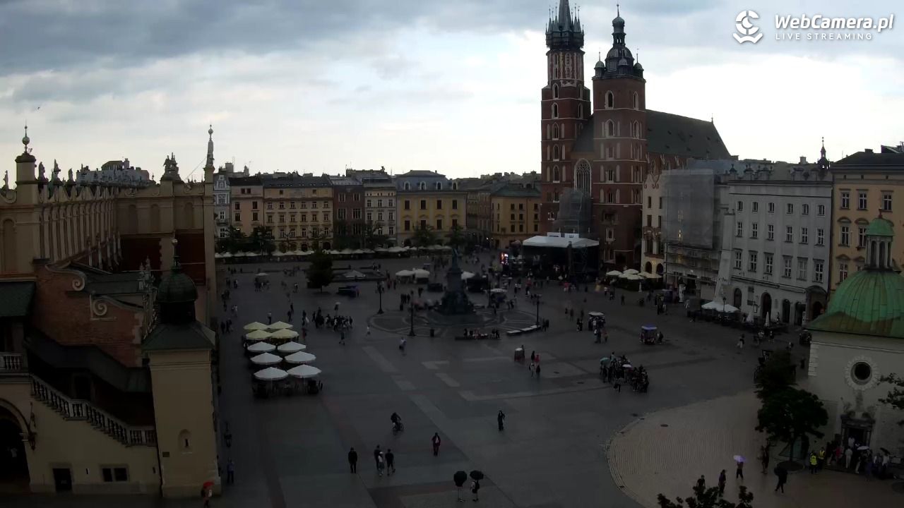 Kraków - widok na Rynek z hotelu - 03 czerwiec 2026, 16:07