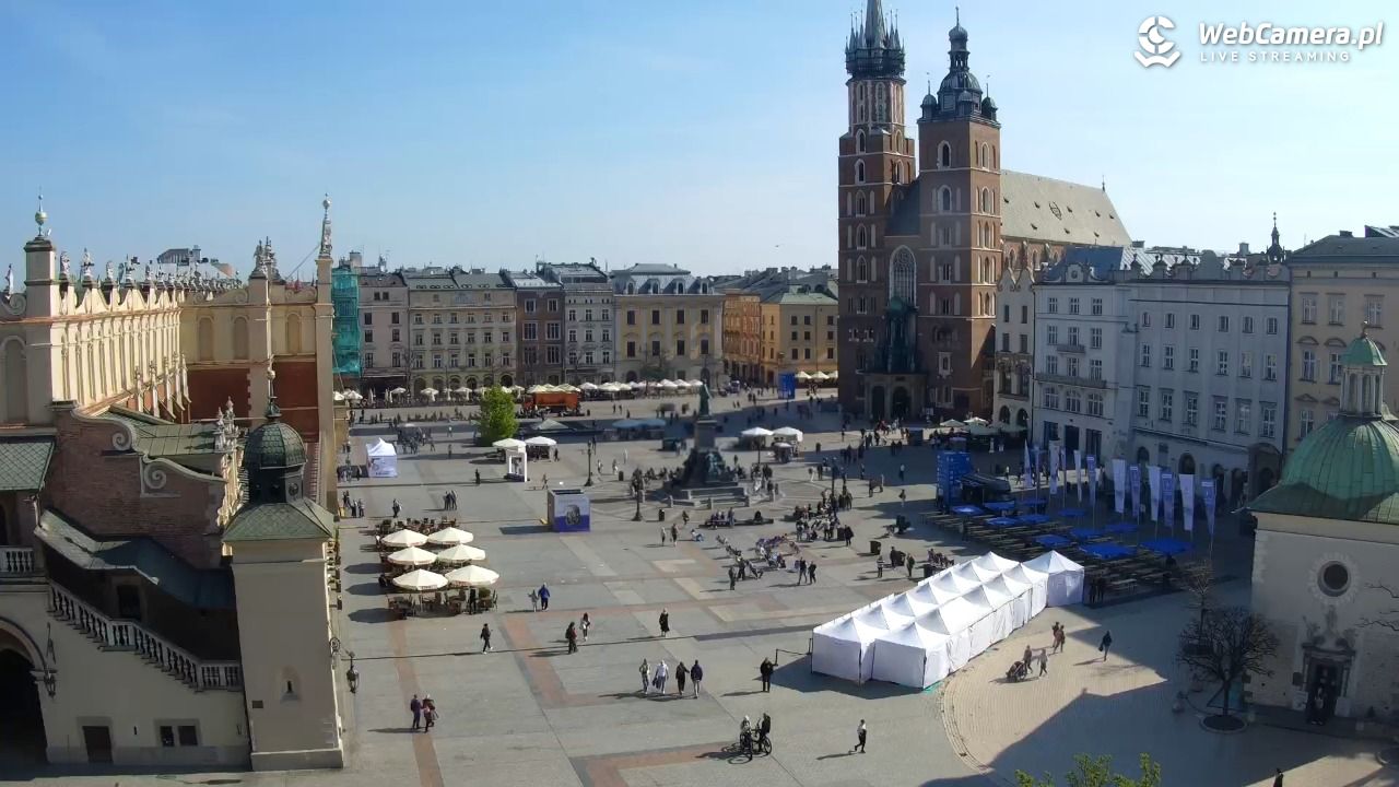 Kraków - widok na Rynek z hotelu - 19 kwiecień 2026, 09:32