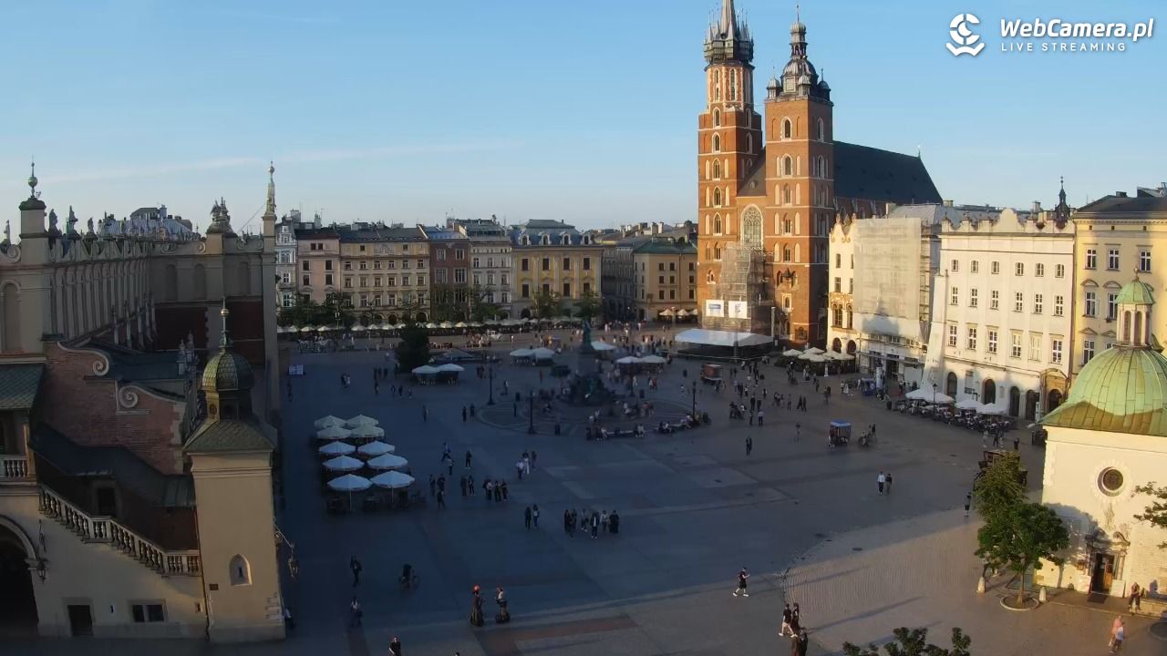 Kraków - widok na Rynek z hotelu - 02 czerwiec 2026, 19:24