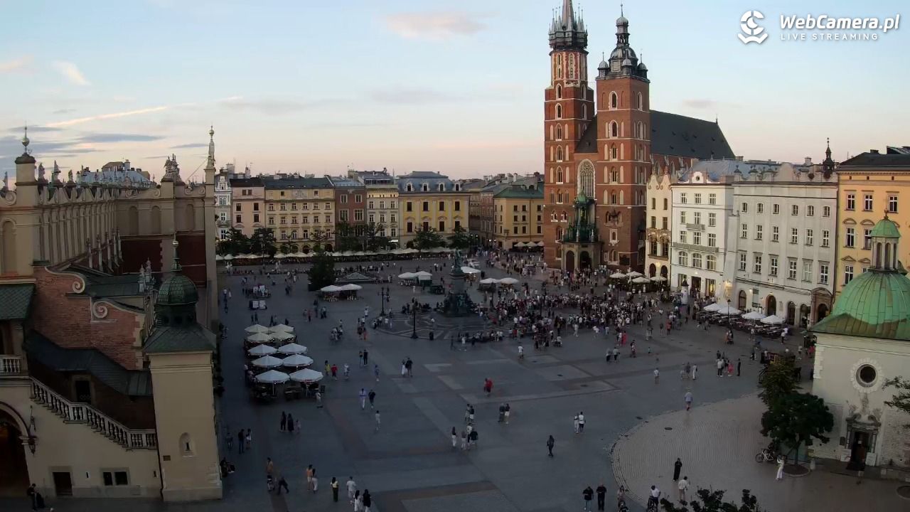 Kraków - widok na Rynek z hotelu - 30 sierpień 2026, 19:21