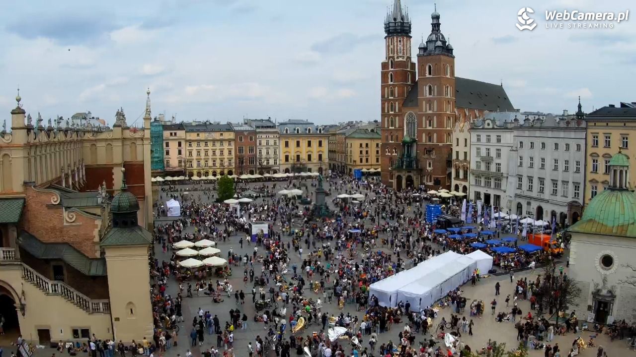 Kraków - widok na Rynek z hotelu - 19 kwiecień 2026, 13:54