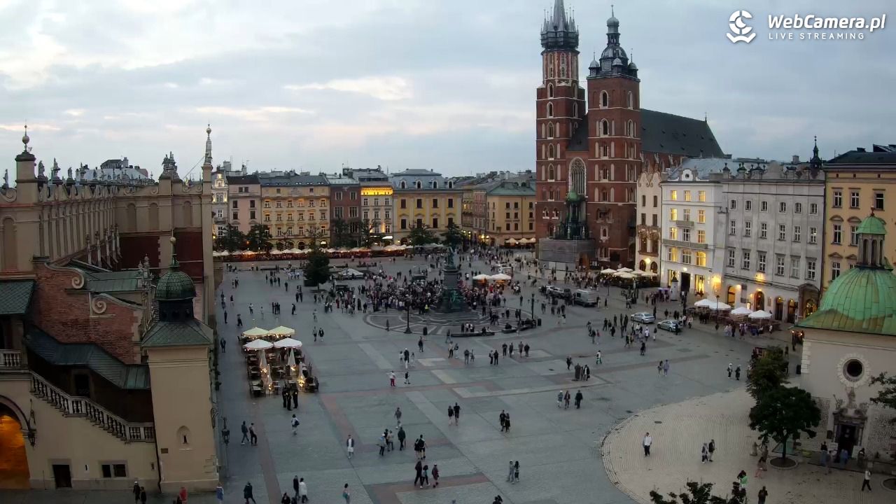 Kraków - widok na Rynek z hotelu - 19 lipiec 2026, 20:33