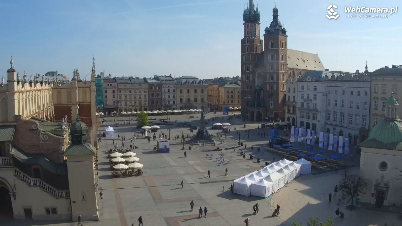Kraków - widok na Rynek z hotelu - 19 kwiecień 2026, 09:09