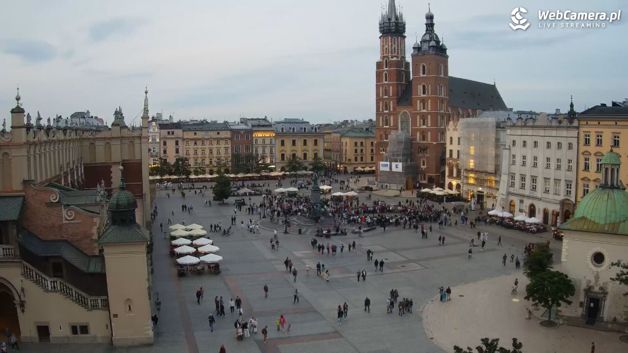 Kraków - widok na Rynek z hotelu - 04 czerwiec 2026, 20:34