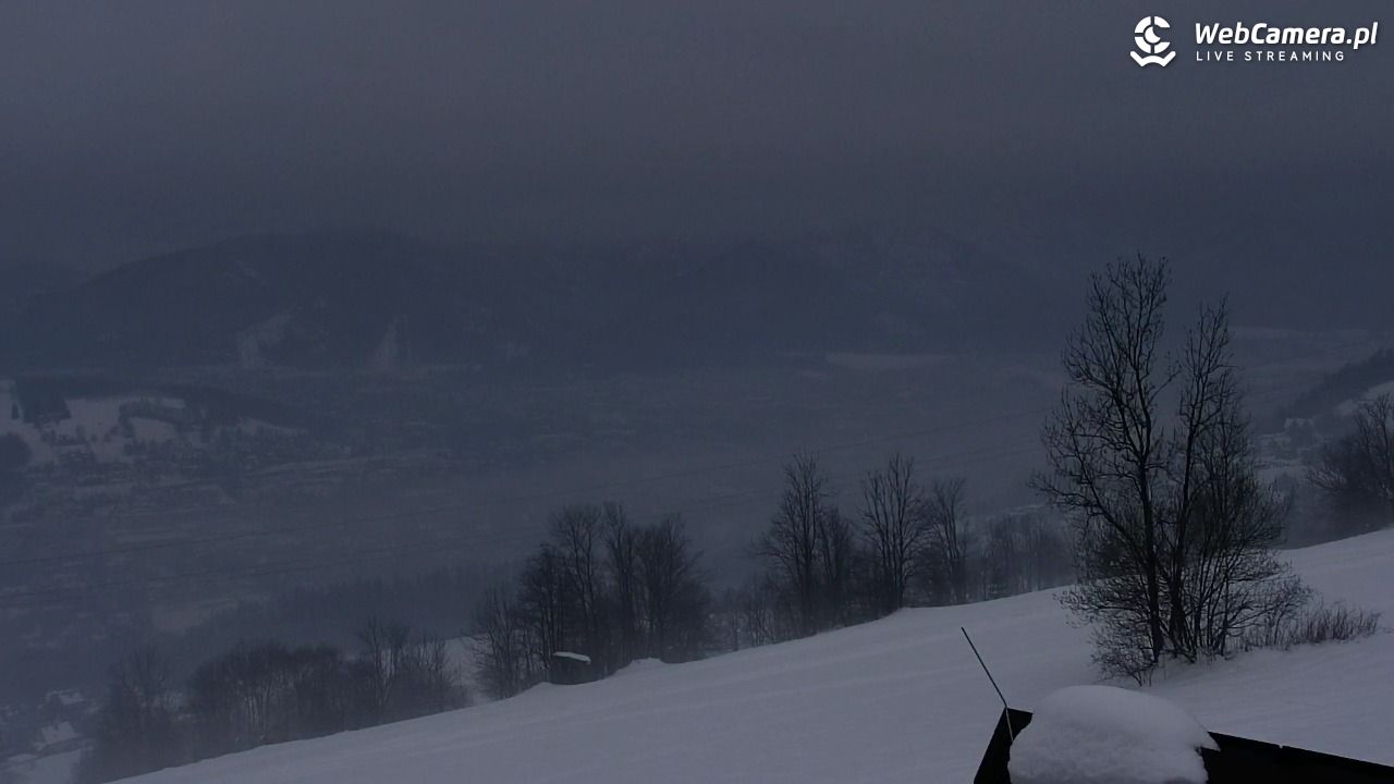 Widok na Tatry z Willi - 02 kwiecień 2026, 17:44