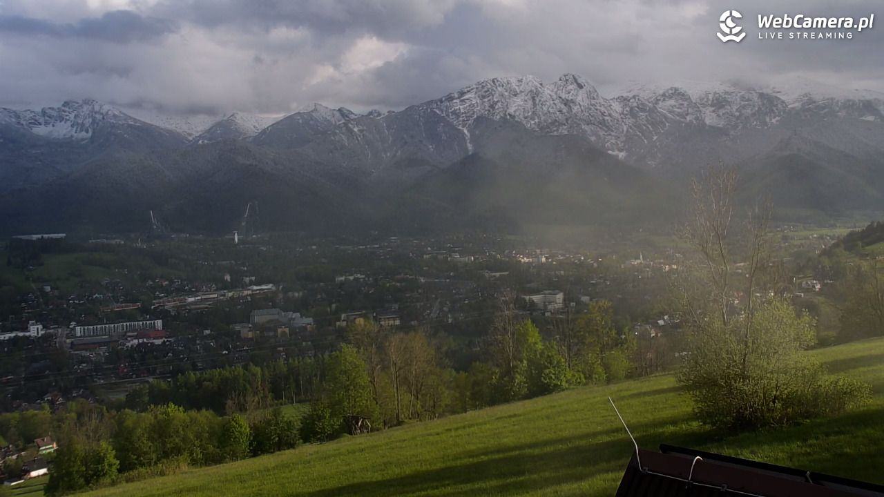 Widok na Tatry z Willi - 15 maj 2025, 18:03