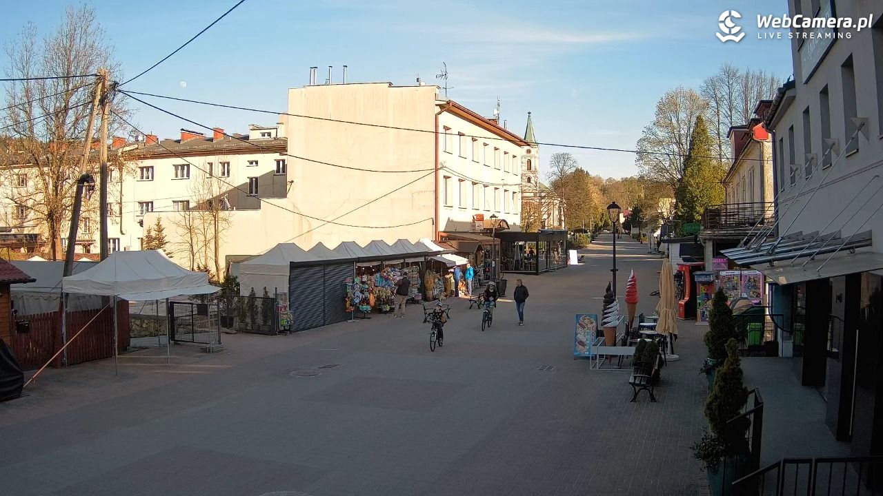 WISŁA - widok na deptak - 28 kwiecień 2026, 18:02