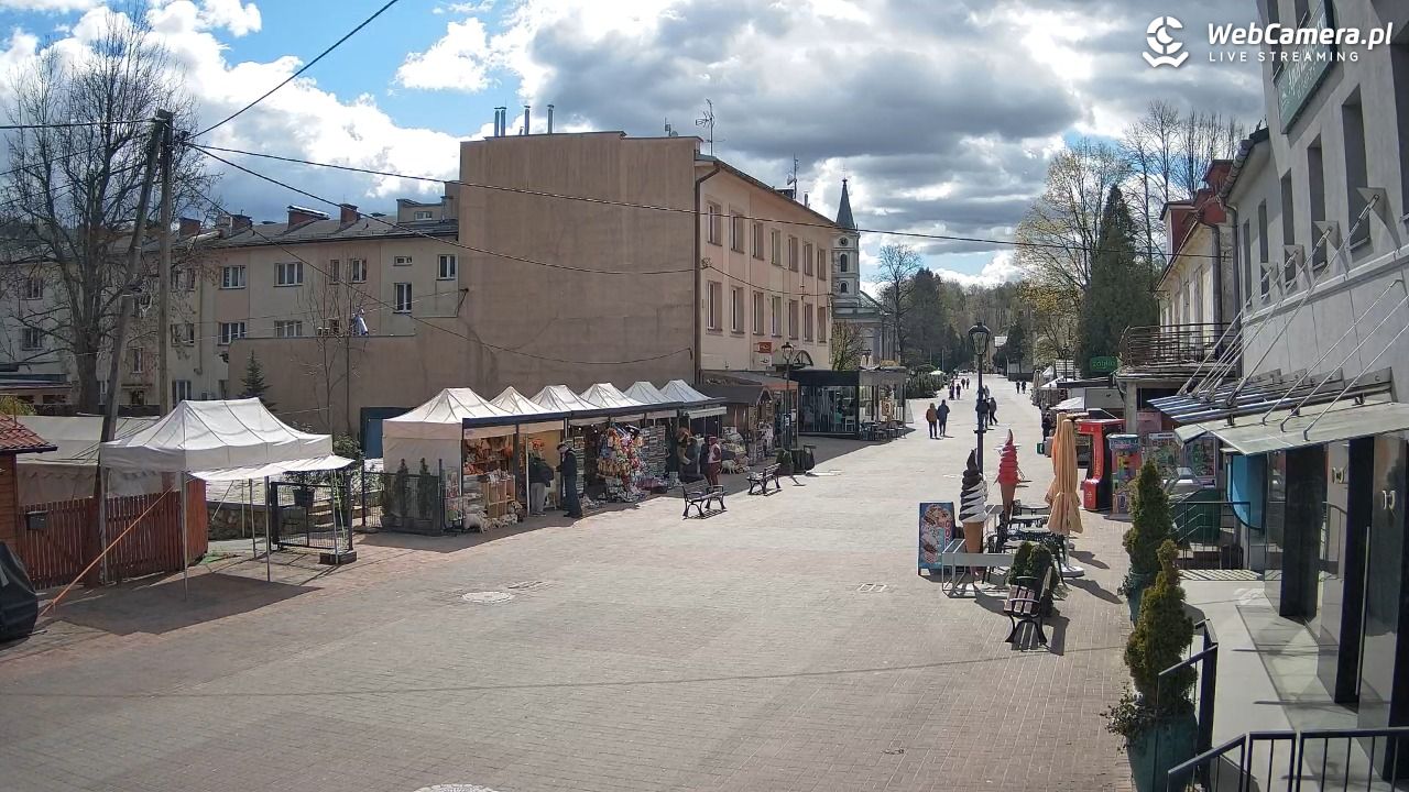 WISŁA - widok na deptak - 26 kwiecień 2026, 10:24