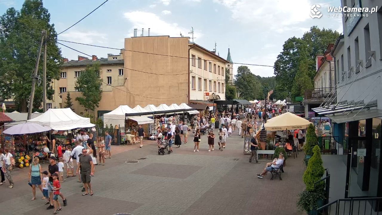 WISŁA - widok na deptak - 26 lipiec 2026, 15:40
