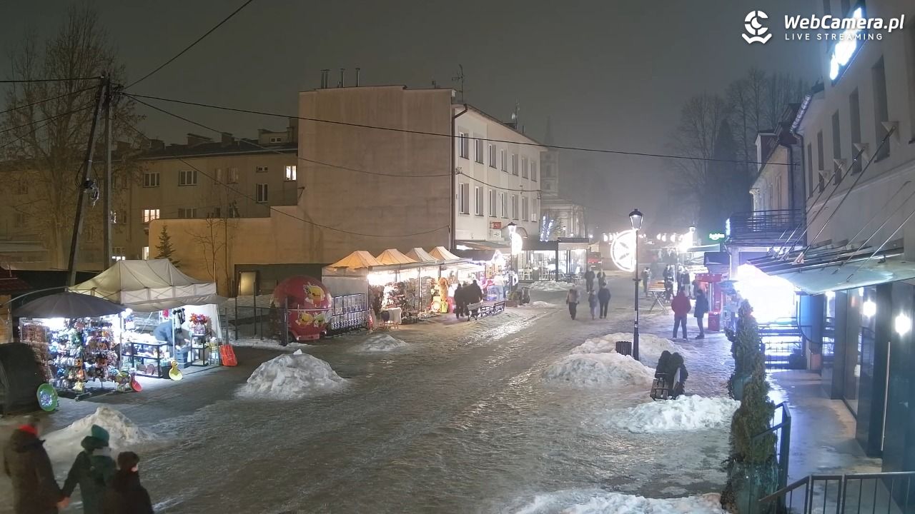 WISŁA - widok na deptak - 24 styczeń 2026, 18:44