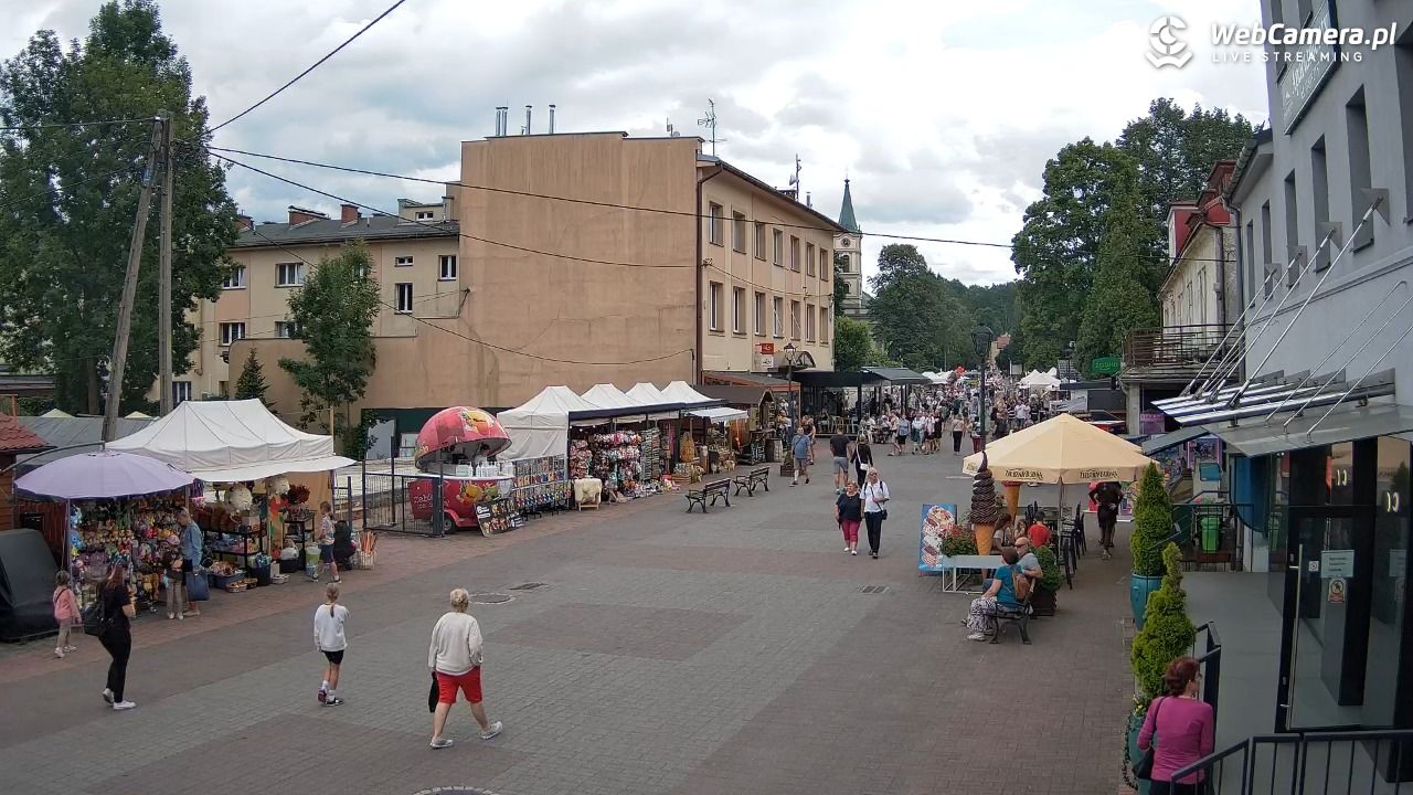 WISŁA - widok na deptak - 01 sierpień 2025, 13:16