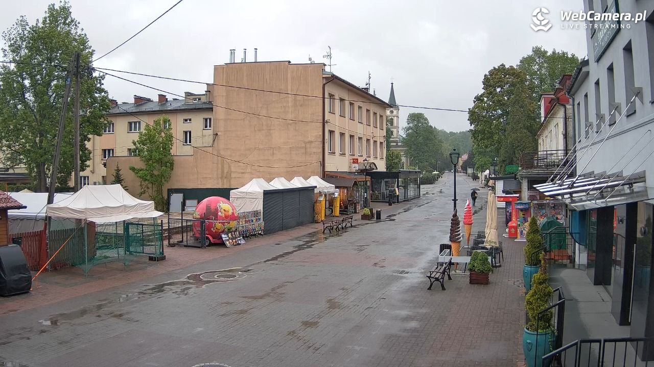 WISŁA - widok na deptak - 15 maj 2025, 07:35
