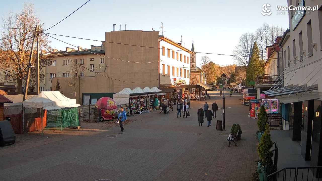 WISŁA - widok na deptak - 06 listopad 2025, 13:56