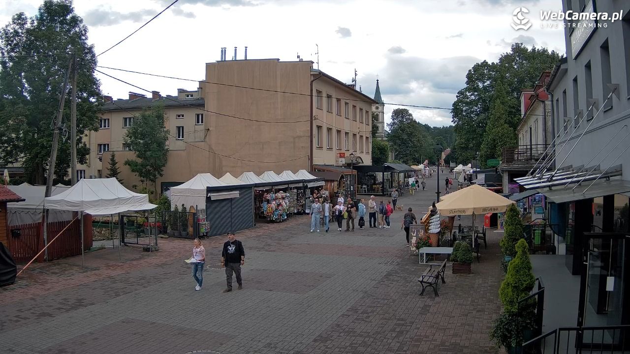 WISŁA - widok na deptak - 27 lipiec 2026, 09:42