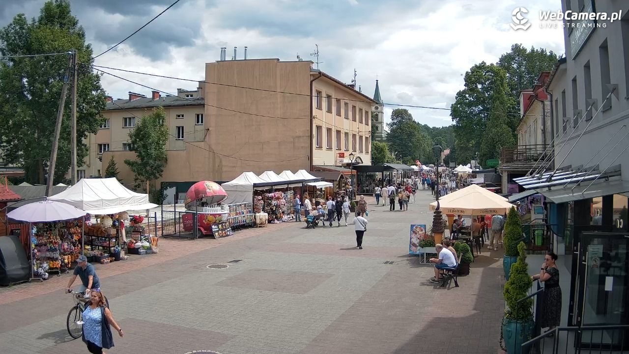 WISŁA - widok na deptak - 01 sierpień 2025, 13:01