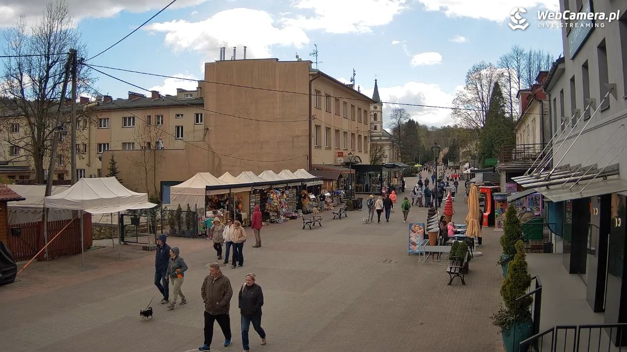 WISŁA - widok na deptak - 26 kwiecień 2026, 12:40