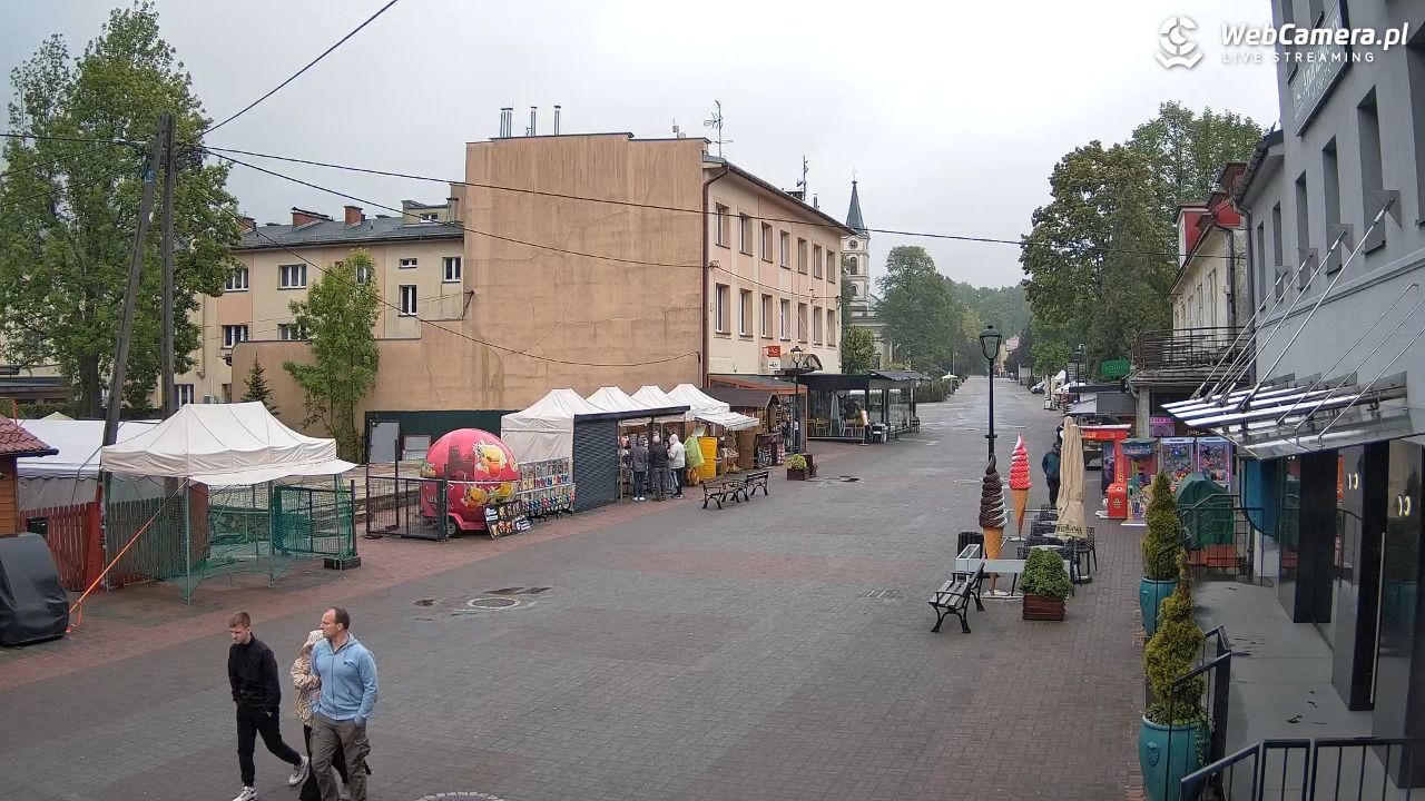 WISŁA - widok na deptak - 15 maj 2025, 11:15