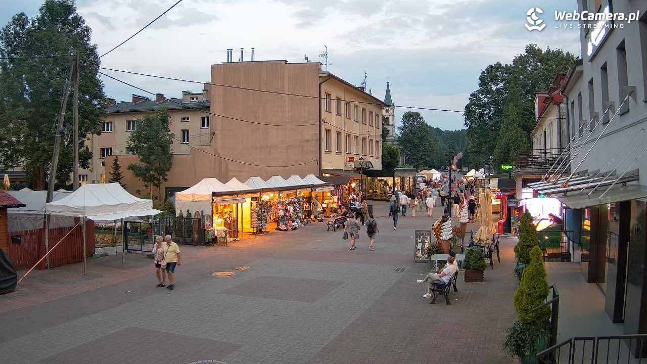 WISŁA - widok na deptak - 26 lipiec 2026, 20:46