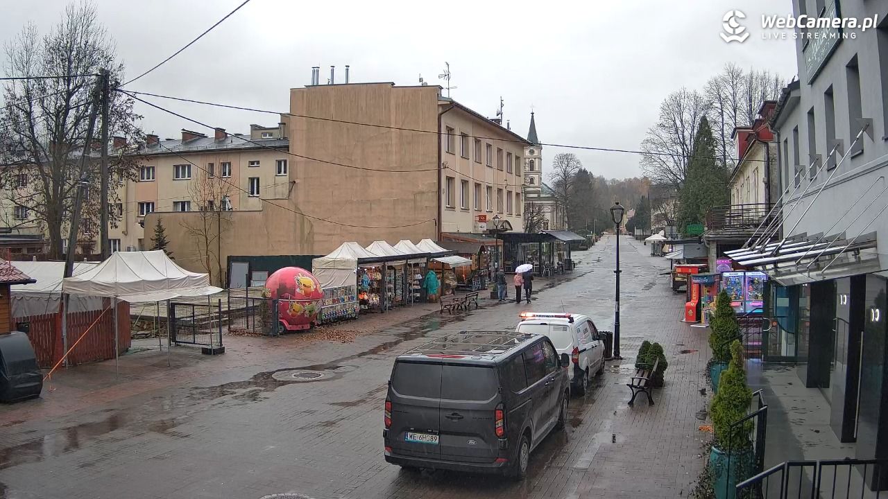 WISŁA - widok na deptak - 03 listopad 2025, 14:27