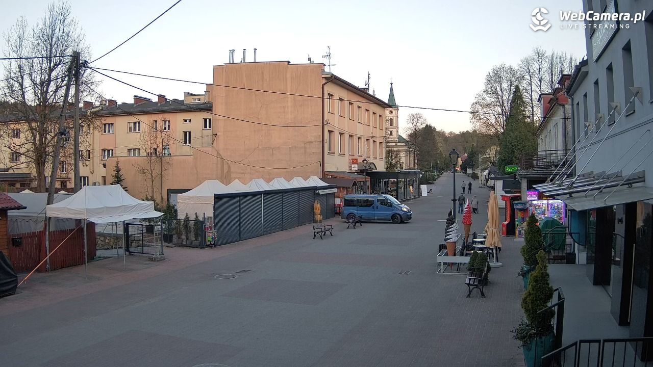 WISŁA - widok na deptak - 28 kwiecień 2026, 19:44