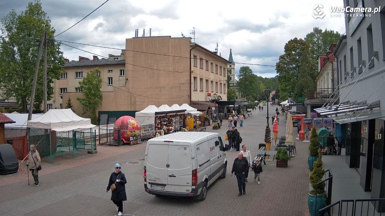 WISŁA - widok na deptak - 16 maj 2025, 14:20