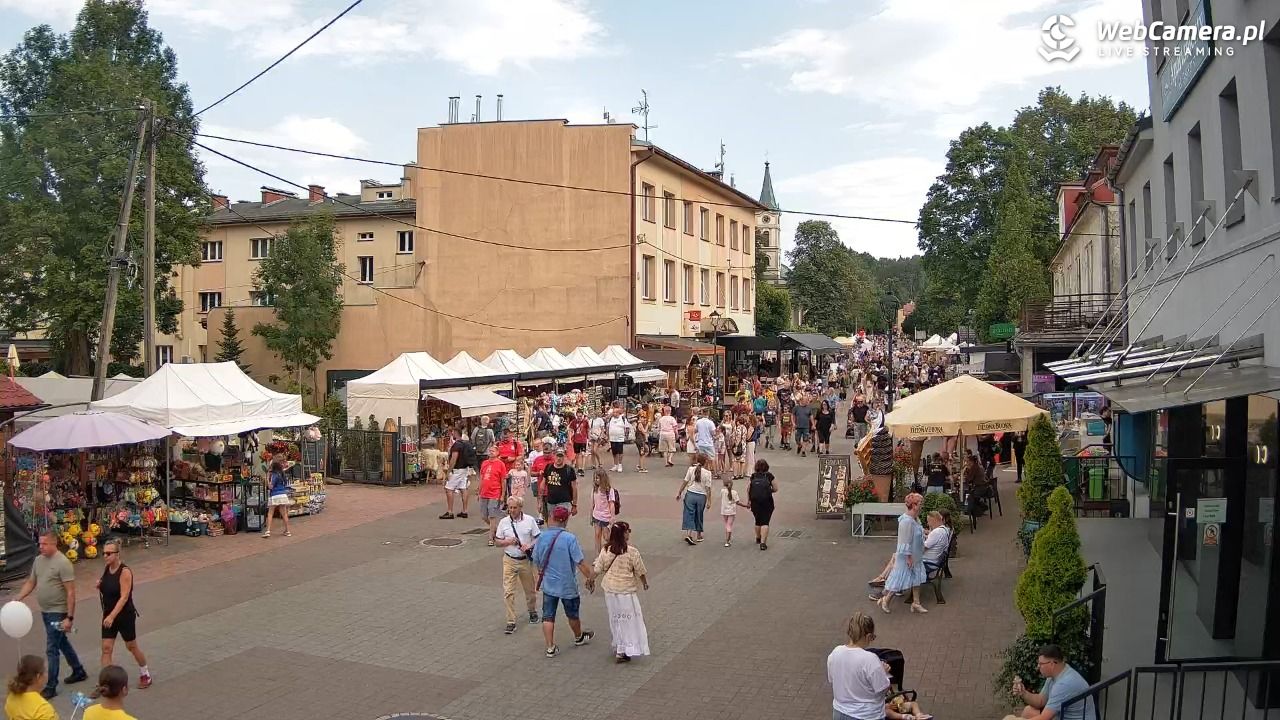 WISŁA - widok na deptak - 26 lipiec 2026, 15:50