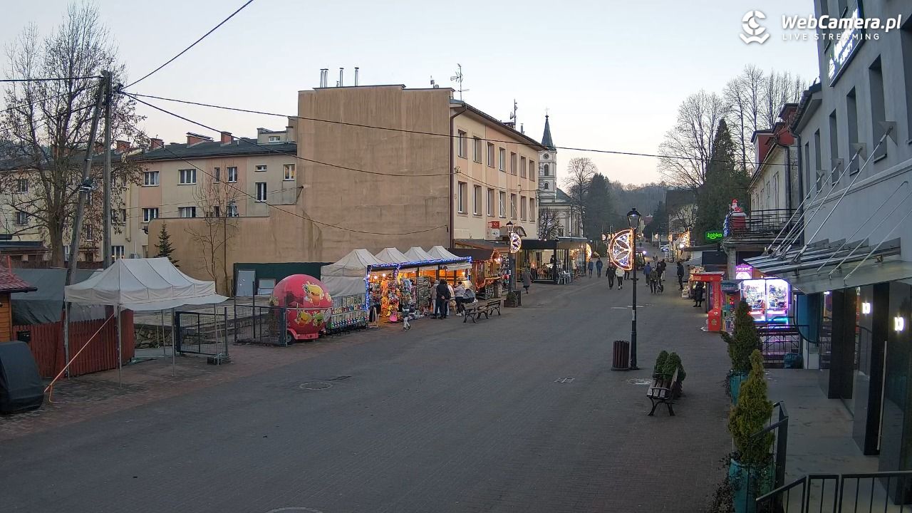 WISŁA - widok na deptak - 12 grudzień 2025, 15:51