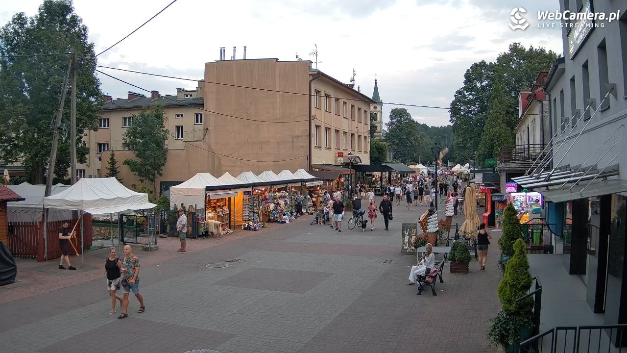 WISŁA - widok na deptak - 26 lipiec 2026, 20:12
