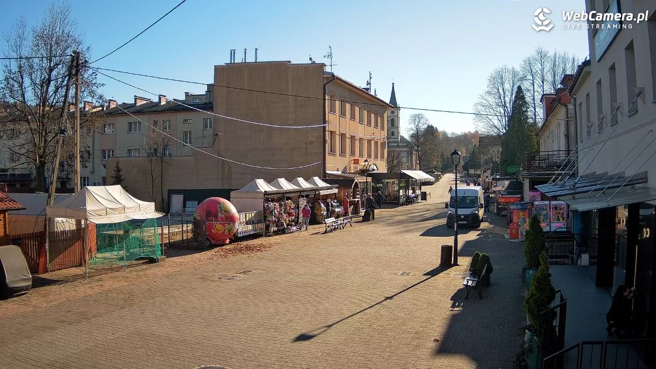 WISŁA - widok na deptak - 06 listopad 2025, 10:16