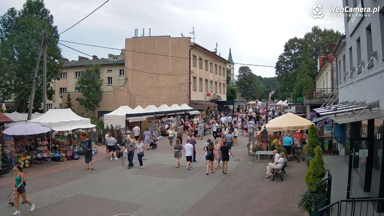 WISŁA - widok na deptak - 26 lipiec 2026, 12:52