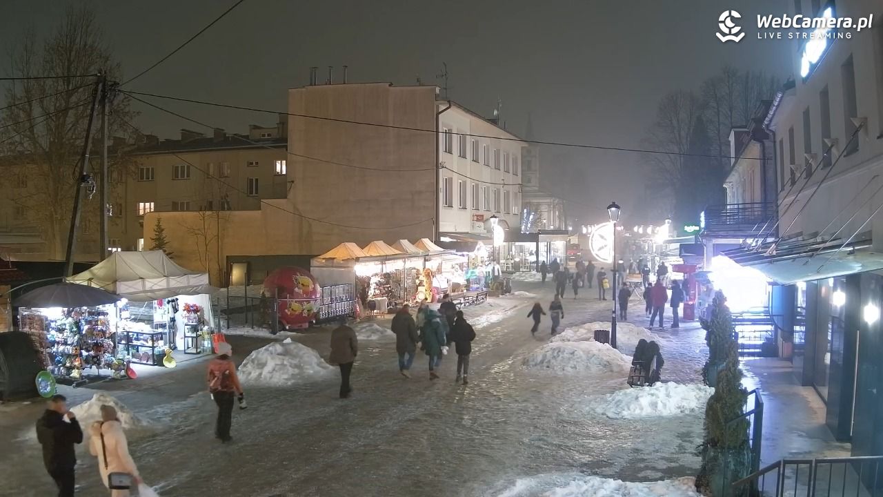 WISŁA - widok na deptak - 24 styczeń 2026, 18:44