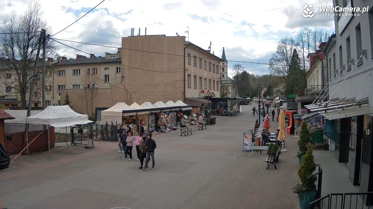 WISŁA - widok na deptak - 26 kwiecień 2026, 11:11