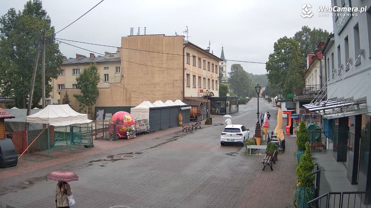 WISŁA - widok na deptak - 17 wresień 2025, 08:19