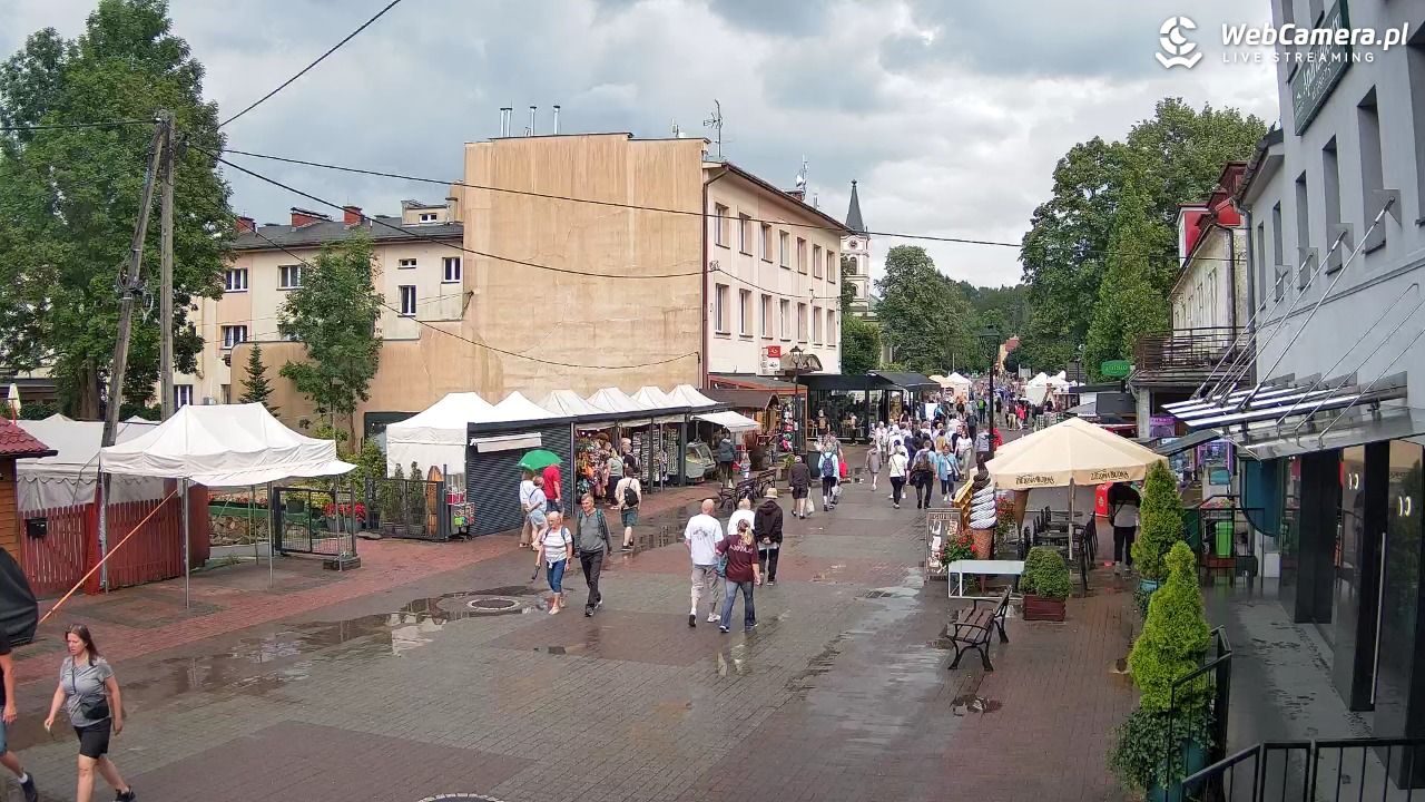 WISŁA - widok na deptak - 27 lipiec 2026, 14:50