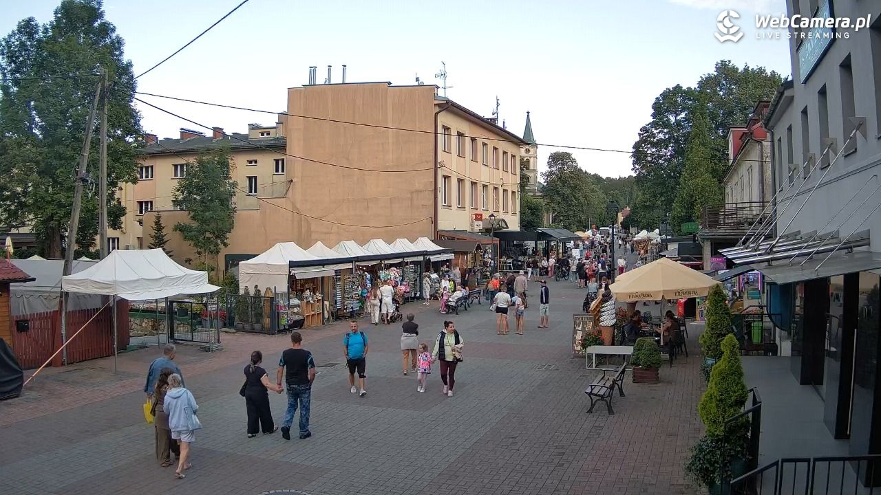 WISŁA - widok na deptak - 27 lipiec 2026, 18:20