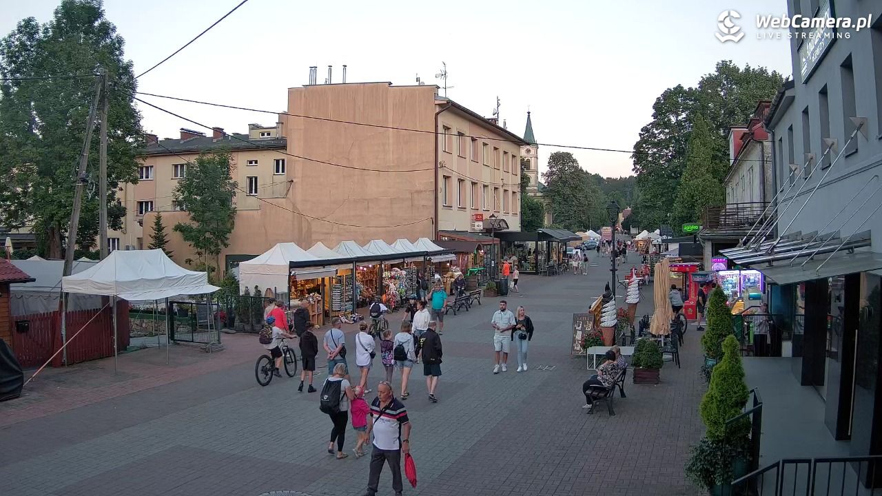 WISŁA - widok na deptak - 28 lipiec 2026, 20:26